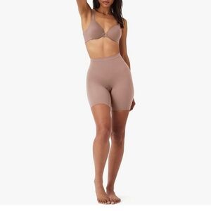 SPANX Seamless Power Short - Cafe Au Lait